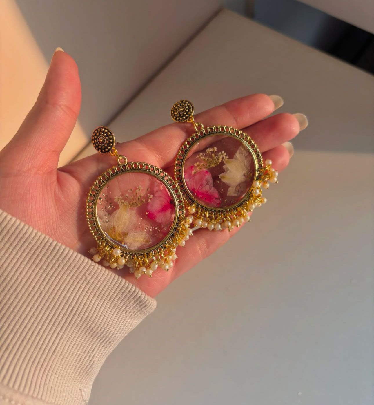 Floral Charm Resin Earrings – Handcrafted Elegance